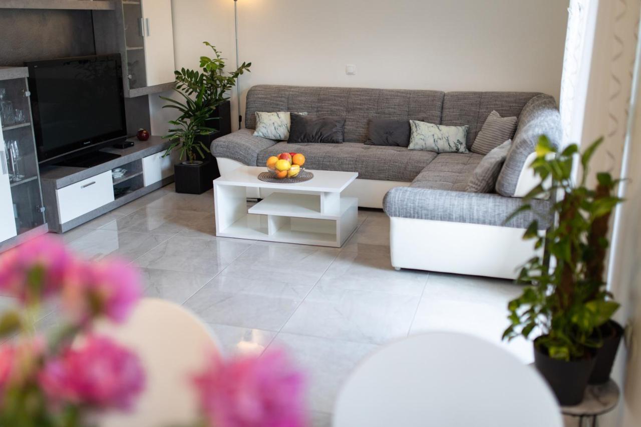 Villa Nina Baska Exteriér fotografie